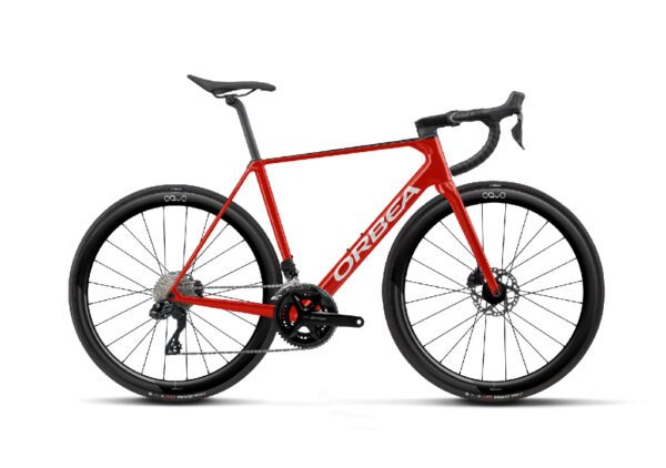orbea-orca-m35i-myo-custom-shimano-105-di2-ra11-carbon-aero-lenker-pure-red-metallic-blue-white-oquo-45-carbon-laufradsatz-55-bergrennrad-70073475