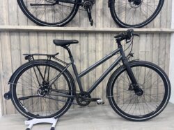 Define-Contoura-FE-10-Sondermodell-Cromo-Trekkingrad-Mixte-Trapez-49-Damen-8-Gang-Shimano-Nexus-Gates-Carbondrive-Riemenantrieb-Ergon-Terry-Zweiradladen-Aurich-Ostfriesland-Stahl-Fahrrad-0