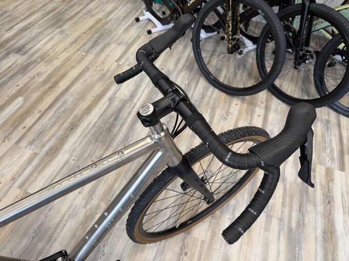 Van-Nicholas-Rowtag-M-54-Titan-Gravelbike-Zweiradladen-Aurich-Ostfriesland_0871