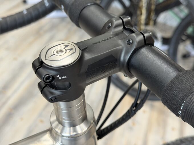 Van-Nicholas-Rowtag-M-54-Titan-Gravelbike-Zweiradladen-Aurich-Ostfriesland_0876