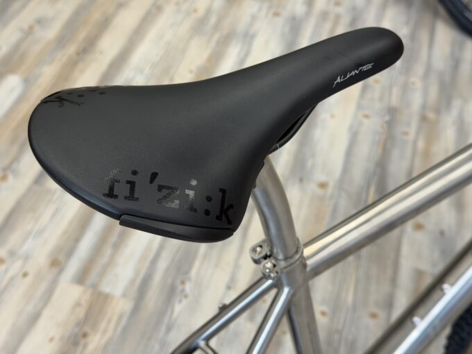 Van-Nicholas-Rowtag-M-54-Titan-Gravelbike-Zweiradladen-Aurich-Ostfriesland_0879