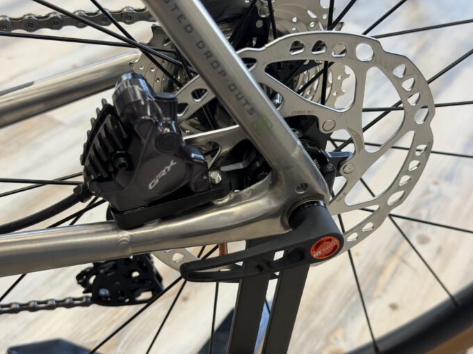 Van-Nicholas-Rowtag-M-54-Titan-Gravelbike-Zweiradladen-Aurich-Ostfriesland_0880